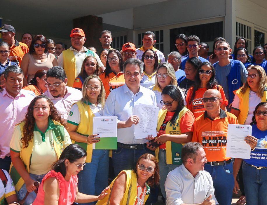 Ciro Nogueira celebra aprovação da PEC da aposentadoria especial da categoria