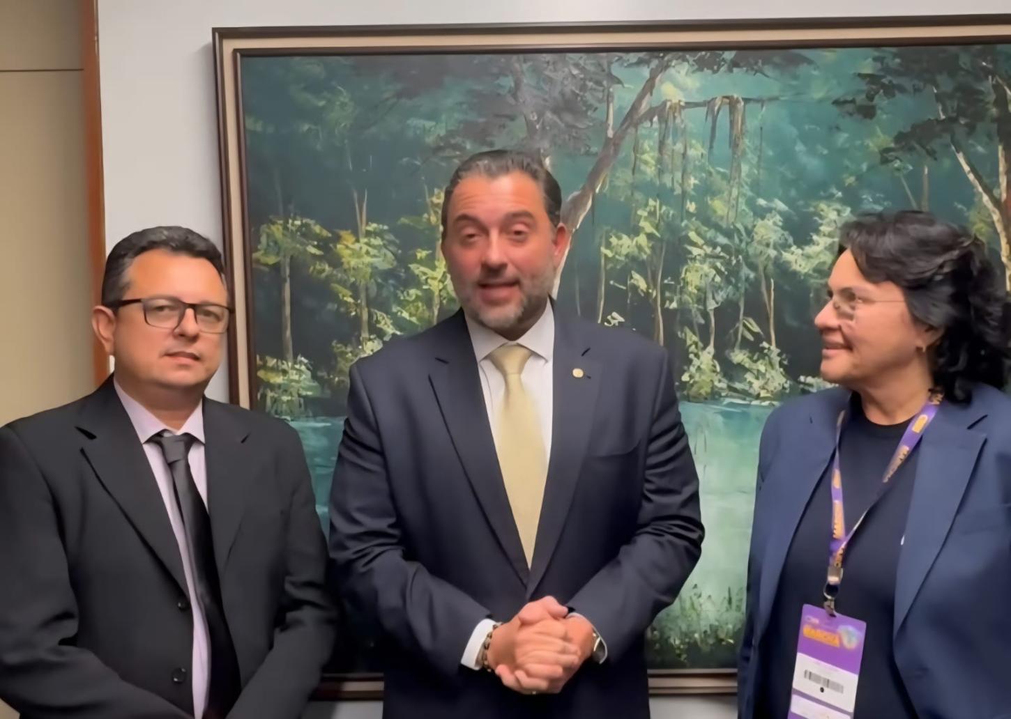 Átila Filho inaugura comitê de campanha em Piripiri com apoio de Jôve Oliveira e Neto da Chrisfapi