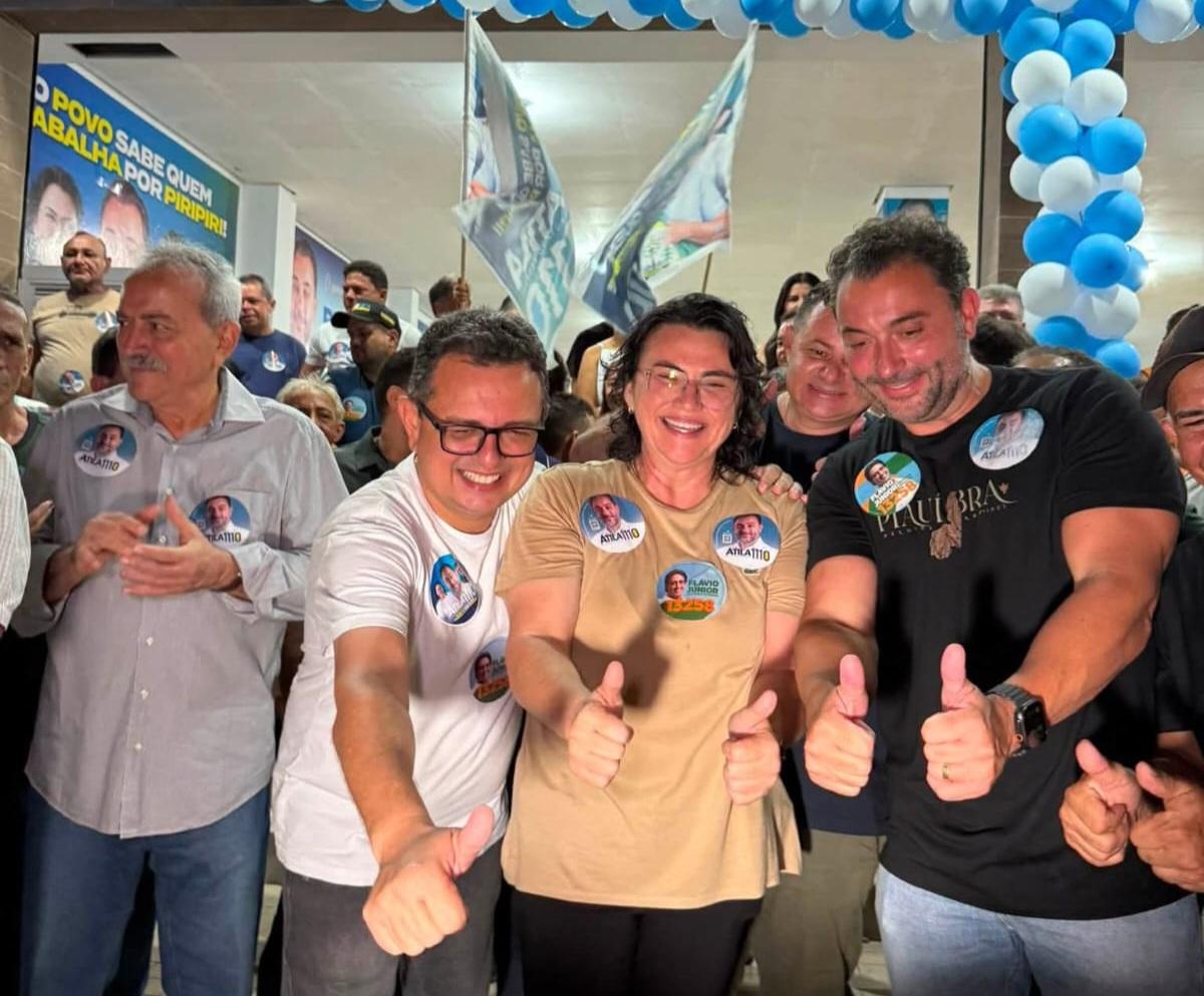 Átila Filho inaugura comitê de campanha em Piripiri com presença de apoiadores e lideranças