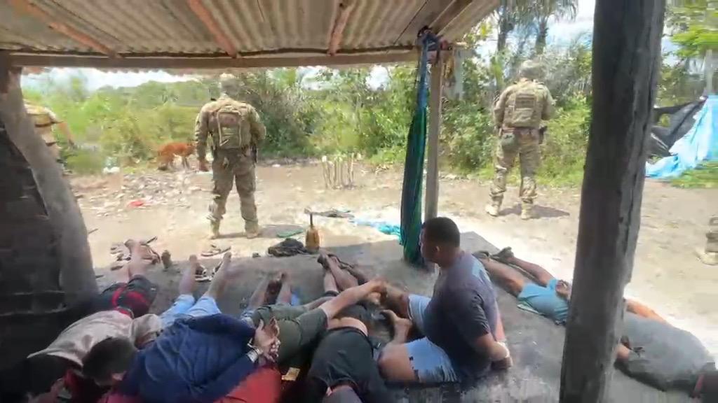 Líder de organização criminosa é preso durante operação que apreende drogas e arma em Barras