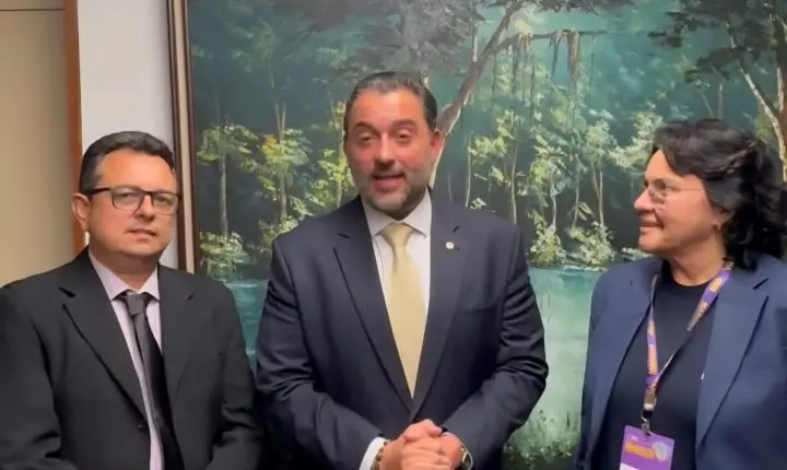 Átila Filho inaugura comitê de campanha em Piripiri com apoio de Jôve Oliveira e Neto da Chrisfapi