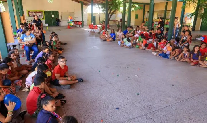 Colônia de Férias do Programa Vamos Aprender atende mais de 2 mil alunos em escolas de Piripiri