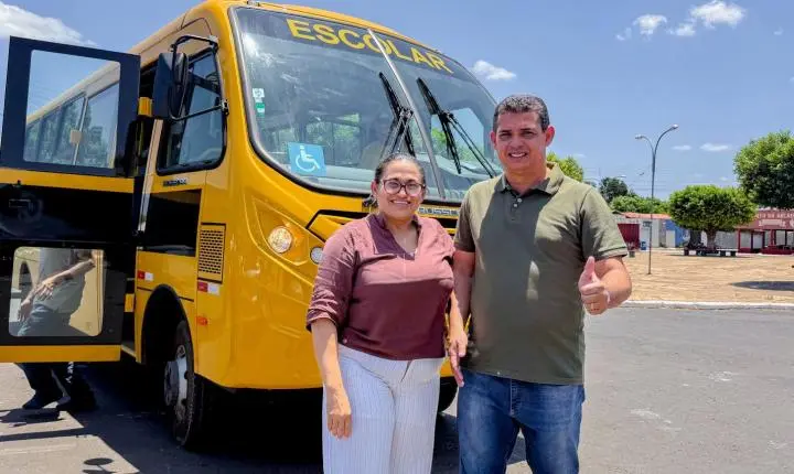 Lagoa de São Francisco recebe novo ônibus escolar moderno e acessível