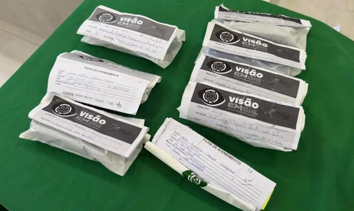 Prefeitura de Piripiri entrega 250 óculos a estudantes da Rede Municipal de Ensino