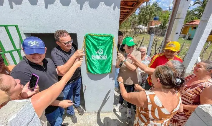 Prefeitura de Piripiri entrega estradas recuperadas e implantação de abastecimento de água na zona rural