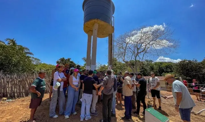 Prefeitura de Piripiri entrega estradas recuperadas e implantação de abastecimento de água na zona rural
