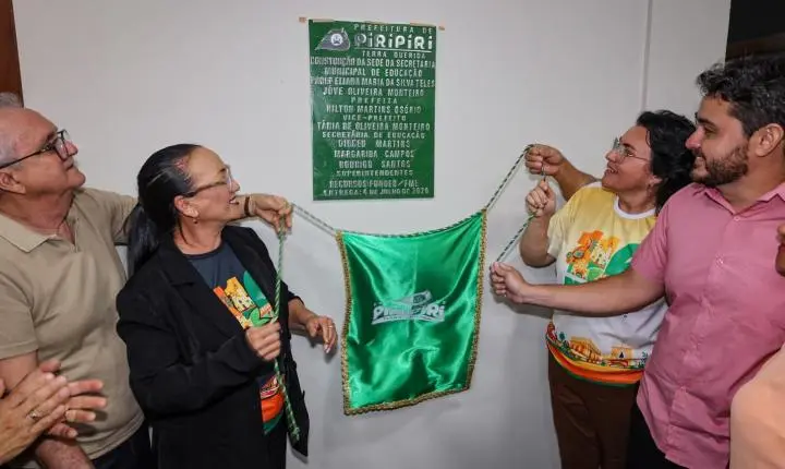 Prefeitura inaugura nova sede da SEDUC e Espaço Conecta durante as comemorações pelos 116 anos de Piripiri