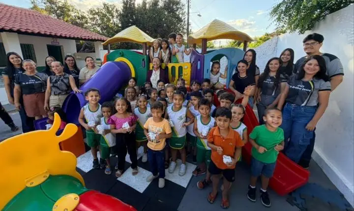 SEDUC de Piripiri entrega playground à Creche Antônio Isaías, na comunidade Caldeirão